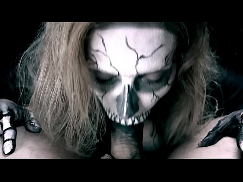 ❤️ 魔性の女、黒い口でチンコをしゃぶり、ザーメンを飲み込む。 at us ❌️❤